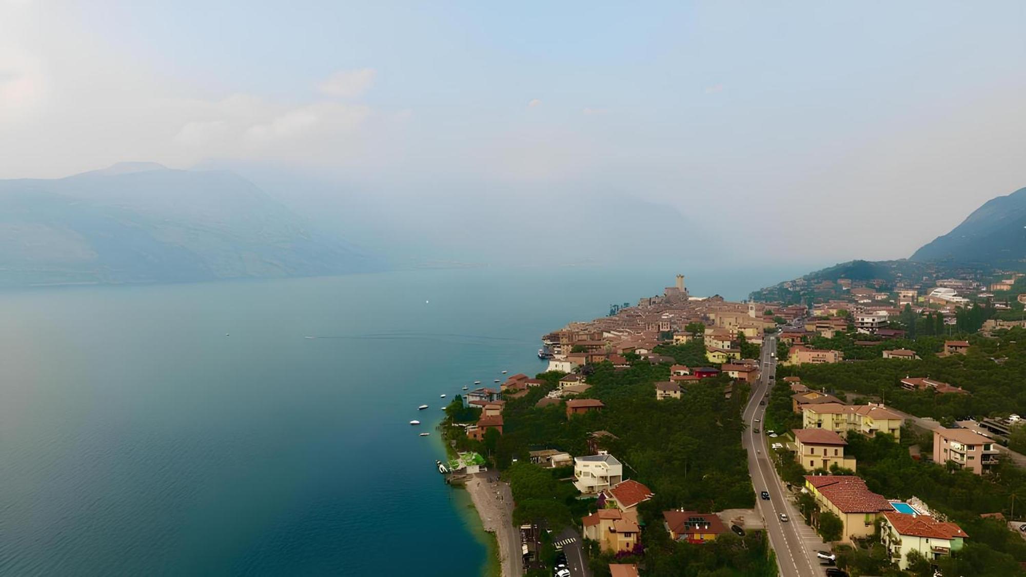 Appartamento Perla del Lago - Enchanting Lake View Malcesine Esterno foto